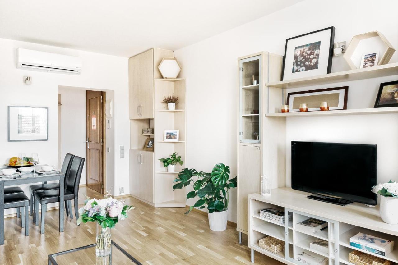 Lil Apartment With Tyn Cathedral View, Parking & Ac Praga Exterior foto
